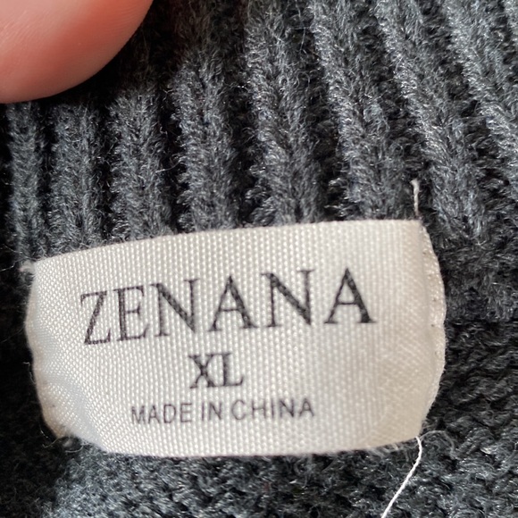 Sweater - Picture 4 of 4